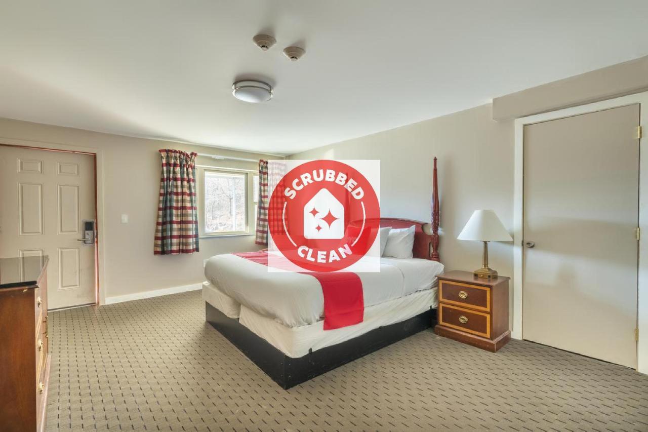 Oyo Hotel Malden Ma Broadway Экстерьер фото
